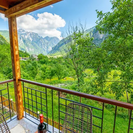 Gegest Otel 4*