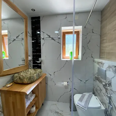 Gegest Otel Theth