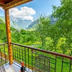 Gegest Otel 4*
