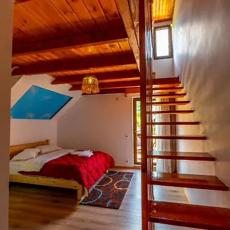 Gegest Hotel 4*