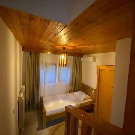 Gegest 4*